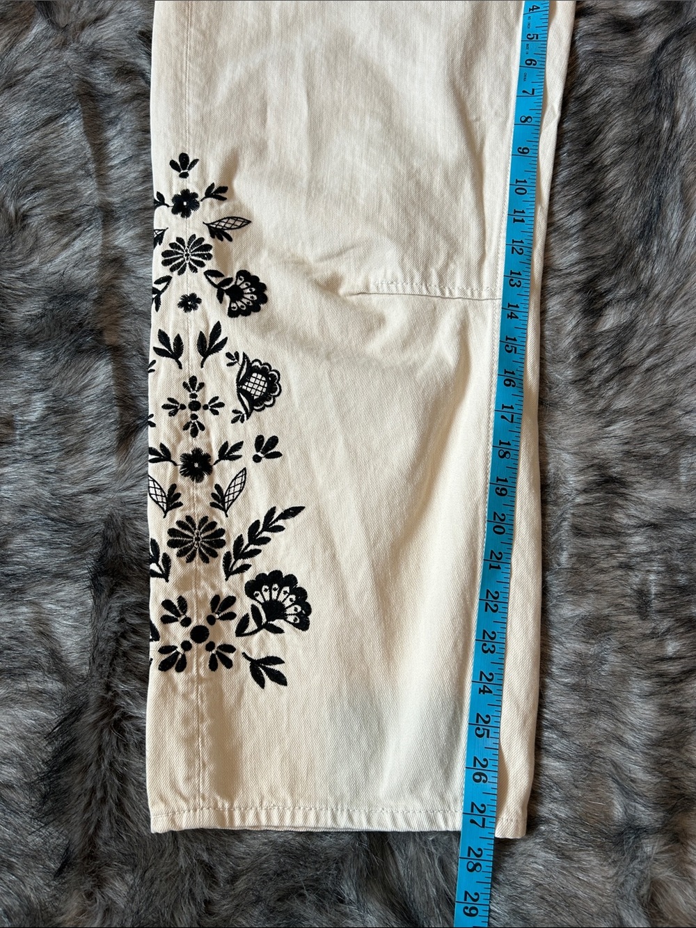 NWT Driftwood Barbara Nordic Floral Embroidered Barrel Leg Jeans Women's W31 L27 - Picture 7 of 12